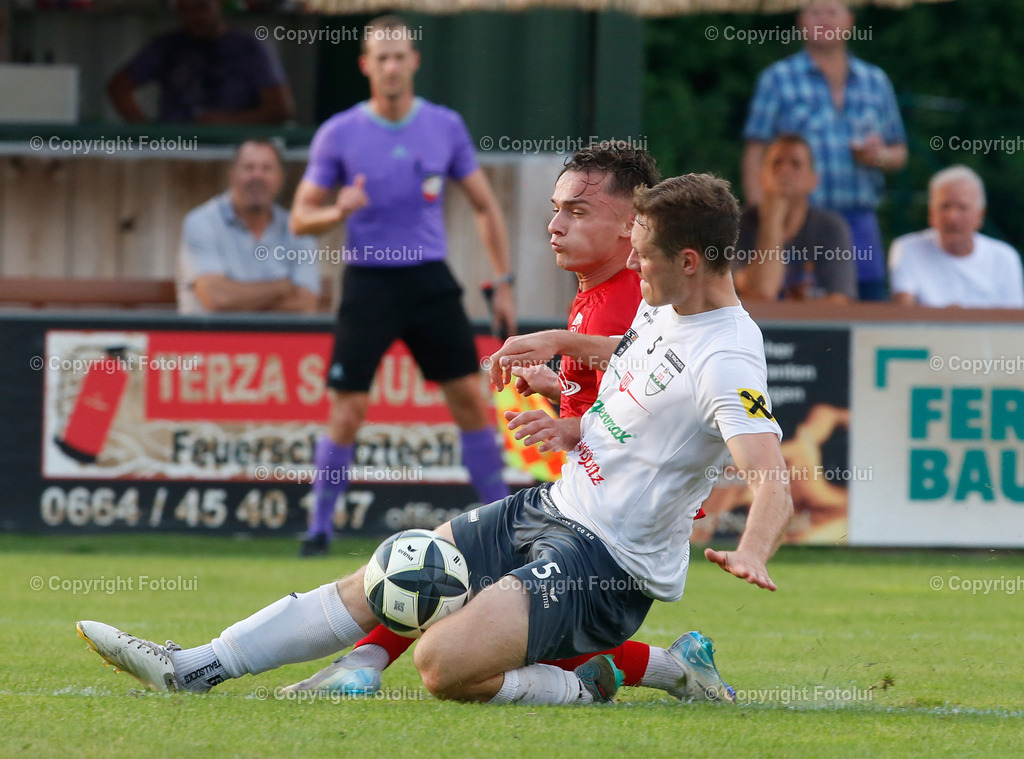 A_LUI_16082025_37 | SPORT,FUSSBALL,LT1 OOE LIGA ASKOE OEDT 1B-SPG ALGENMAX PREGARTEN 16.08.2025 IM BILD:KHAMZAT CHAKAYEV  (OEDT 1B) UND ALEXANDER POEPPL (PREGARTEN) FOTO :FOTOLUI