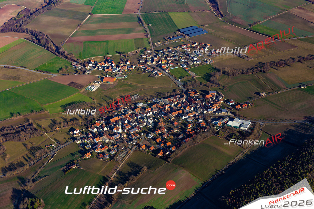 Die Luftbildaufnahme Ampferbach - Burgebrach wurde 2019 mittels Flugzeug (keine Drohne) erstellt. Perfekte Schärfe und Druck- Ergebnisse- Garantiert!