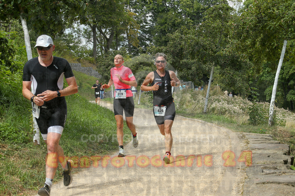 250824_1341_EX1_3248 | Sportfotografie im Rhein-Sieg Kreis, Köln, Bonn, NRW, Rheinland Pfalz, Hessen, etc. Unser Tätigkeitsfeld umfasst den Laufsport vom Volkslauf über den Marathon, Duathlon, Triathon bis zum Ultralauf wie Kölnpfad Ultra oder Schindertrail.