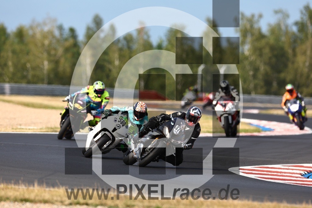 0047-20240726_02927 | Schöne Erinnerungen an spannende Momente - das festzuhalten ist unser Job. PIXELrace.de ist seit 2003 auf den Rennstrecken Europas unterwegs um die Action draußen beim Fahren und die wunderbare Stimmung imm Fahrerlager für euch einzufangen.