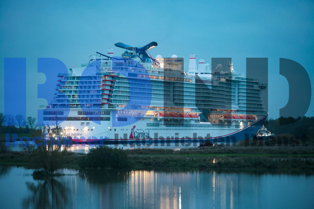  30.10.2023 - 
 | Sebastian Sendlak / Bochumer Nachrichtendienst (BOND) - Ueberfuehrung Carnival Jubilee - Meyer Werft Papenburg - Realisiert mit Pictrs.com