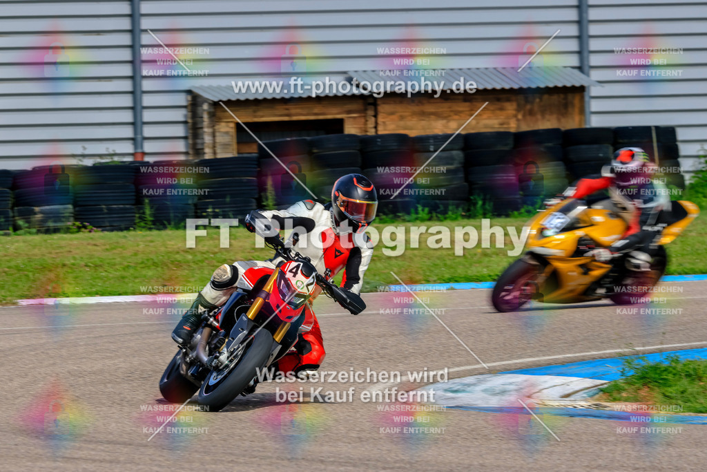 MotoTeam-8286 | Hier findet Ihr Bilder von Touristenfahrten auf der Nürburgring Nordschleife oder von anderen Veranstaltungen die ich besucht habe. Viel Spass beim Durch Schauen 