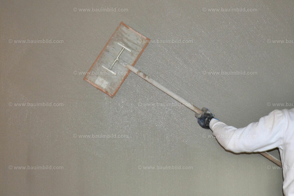 bib-lg18-putzarbeiten-0059 | Nach LV-Leistungsgruppen sortierte Detailfotos über den Bau eines Hauses. Alle Hausbau-Bilder direkt vom Urheber und Autor der Website Haus-Selber-Bauen.com