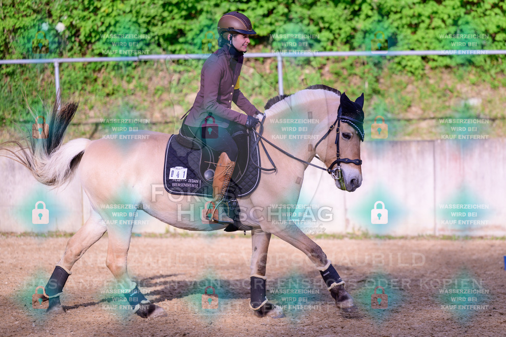 02052026-Giesenbach-03-Speedtrail-0505 | Fokus Hufschlag Fotografie - Realisiert mit Pictrs.com