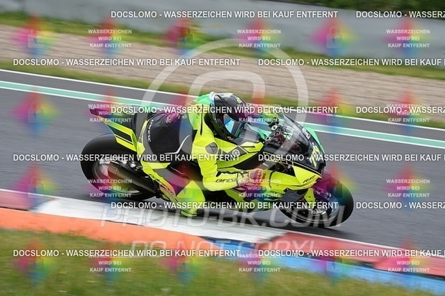 2025_06_06_PBK_16402 | Sportfotografie; SlowMotion; Video; Rennstrecke; Hafeneger; Speer; Racing; RSE; BMW; CBO; Trackday; Motorsportarena; Hockenheimring; Brno; Most; Barcelona; Valencia