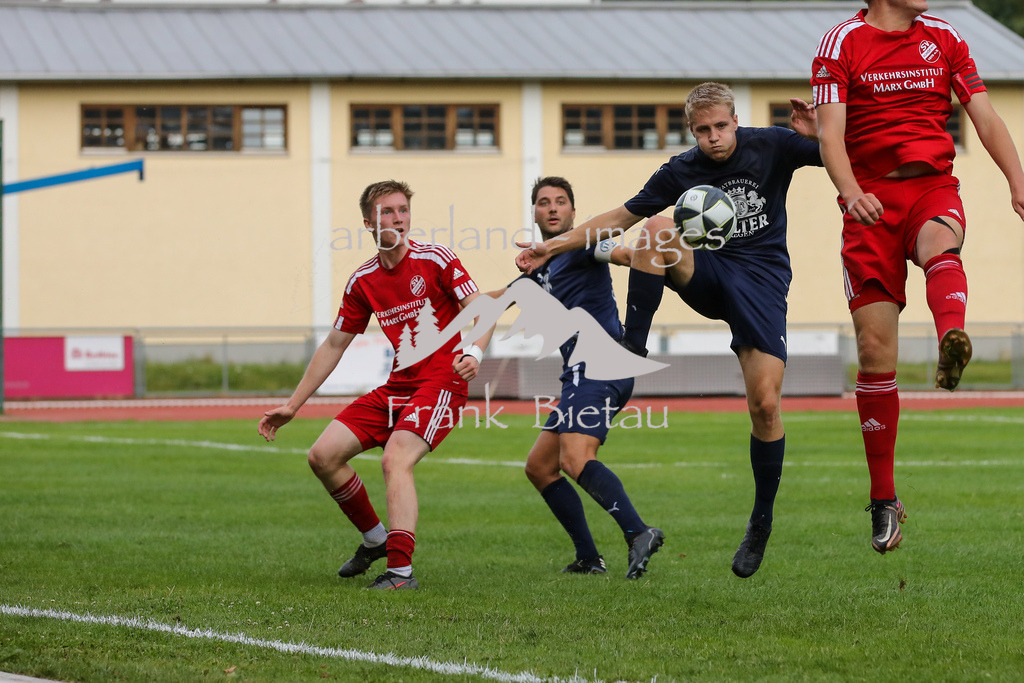 OE7A1645 | mitte, Simon Fieweger