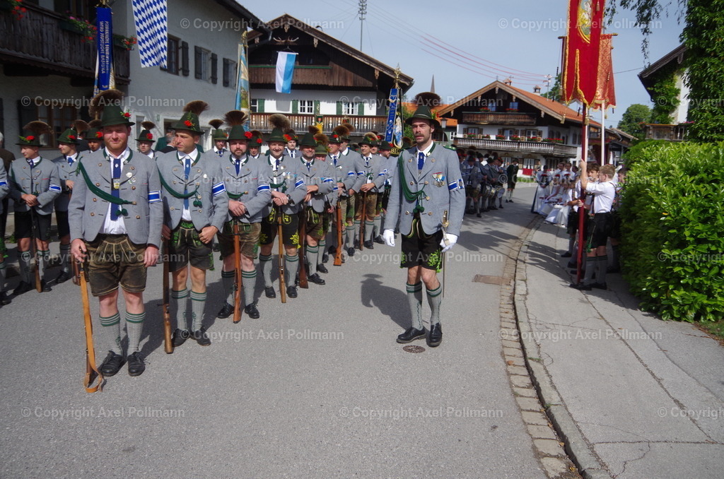 IMGP4995 | fotografiert von Axel PollmannLeonhardi Wallfahrt Benediktbeuern und Murnau, Fronleichnam, Fasching, Landschaft im Loisachtal und Benediktbeuern  - Realisiert mit Pictrs.com