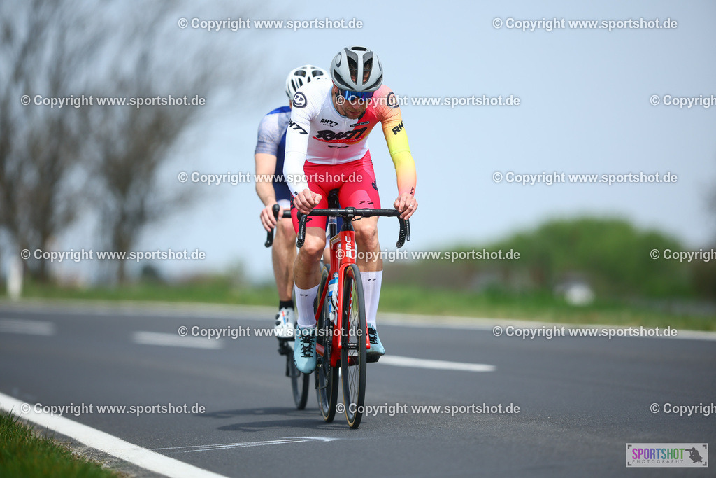 669_TRA55905 | Neusiedlersee Radmarathon 2026@sportshot_your_pictrs #yourpictures#roadtowm2029 #nrm #neusiedlerseeradmarathon #neusiedlersee #neusiedlerseetourismus #burgenland #mörbisch #nrm26 #burgenlandtourismus #voglundco #poweredbyburgenlandtourismus #radsport #rad #marathon #ucigranfondo #visitburgenland #ucigranfondoworldseries