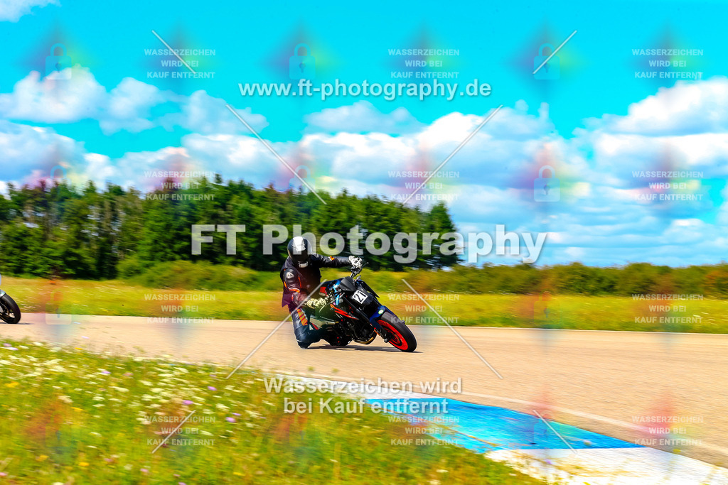 021-6488 | Hier findet Ihr Bilder von Touristenfahrten auf der Nürburgring Nordschleife oder von anderen Veranstaltungen die ich besucht habe. Viel Spass beim Durch Schauen 