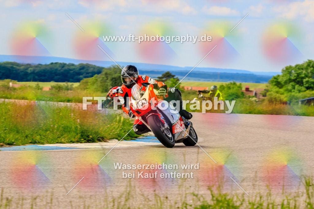 MotoTeam-0942 | Hier findet Ihr Bilder von Touristenfahrten auf der Nürburgring Nordschleife oder von anderen Veranstaltungen die ich besucht habe. Viel Spass beim Durch Schauen 