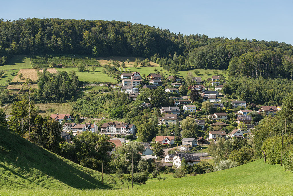 Wohnquartier Steinenbühl | in Ziefen, Baselland, Schweiz. - Realisiert mit Pictrs.com