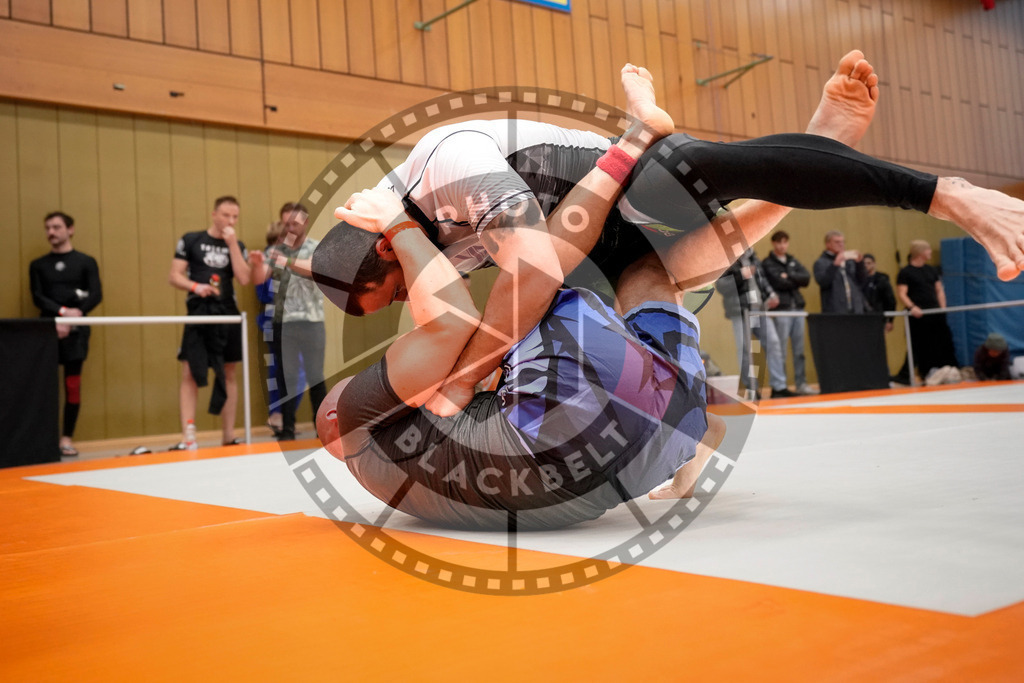 20231125PBB6829 | Fighters compete during the Grappling Industries Jiu-jitsu Championship in Berlin, Germany, on November 25, 2023.