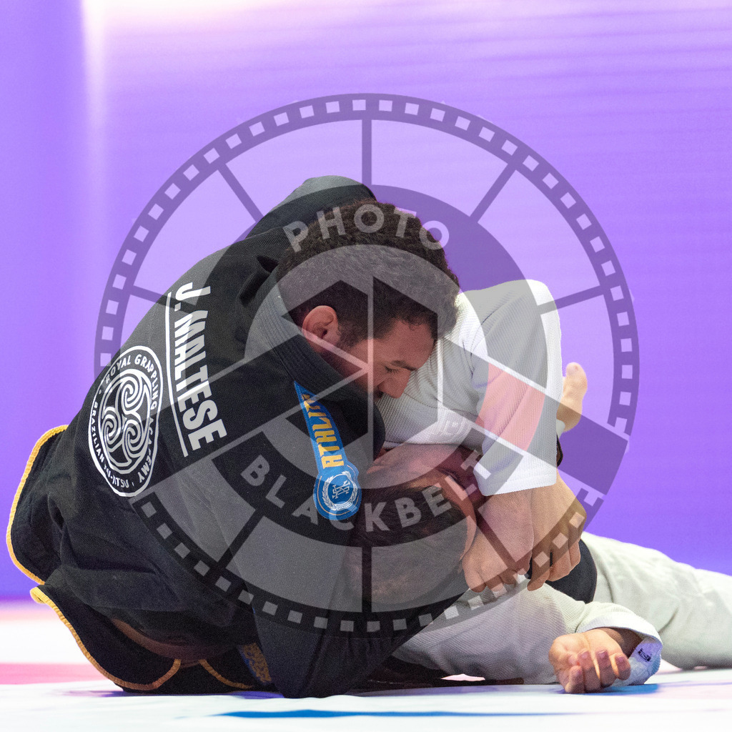 20231109PBB3487 | Fighters compete during the AJP World Professional Championship in the Mubadala Arena in Abu Dhabi, Arab United Emirates, on November 9, 2023.
