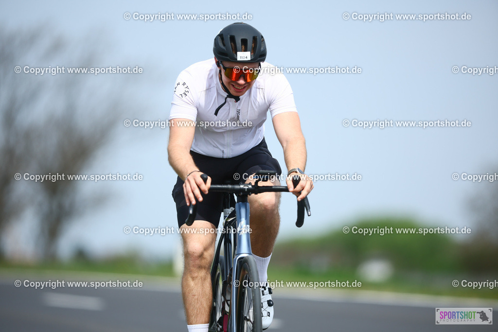838_TRA56102 | Neusiedlersee Radmarathon 2026@sportshot_your_pictrs #yourpictures#roadtowm2029 #nrm #neusiedlerseeradmarathon #neusiedlersee #neusiedlerseetourismus #burgenland #mörbisch #nrm26 #burgenlandtourismus #voglundco #poweredbyburgenlandtourismus #radsport #rad #marathon #ucigranfondo #visitburgenland #ucigranfondoworldseries
