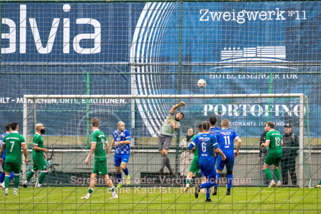 20251116_145641_0393 | #,KSG Eislingen (grün) vs. Croatia 2012 Geislingen (blau), Fussball, Kreisliga A3 - Bezirk Neckar/Fils, 13. Spieltag, Saison 2025/2026, Rasensportplatz KSG, Albstraße 69, 73054 Eislingen, 16.11.2025 - 14:30 Uhr,Foto: PhotoPeet-Sportfotografie/Peter Harich