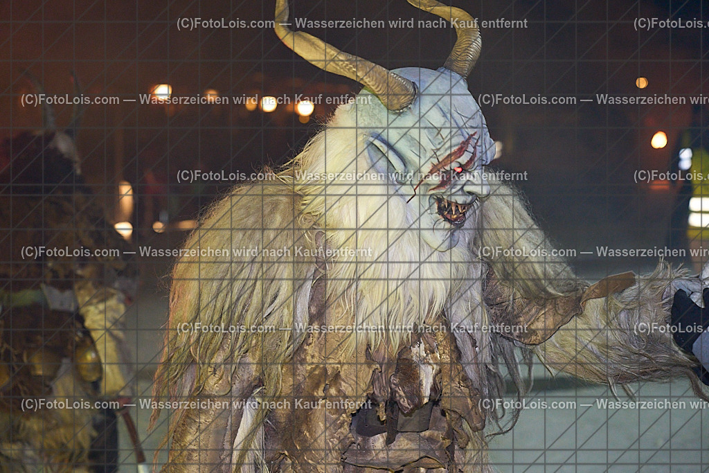 _ALP8186_NACHTderBALLONE_Lackenhof_Gaminger Oetscherteufel | ... mit dem Ballonsportclub Ötscherland aus Wieselburg, der Bergrettung Lackenhof mit einer Schauübung, der Perchtengruppe 'Gaminger Ötscherteufeln' und dem Musikverein Lackenhof, die Ballonfahrer spendeten ihre Gage in diesem Jahr dem schwer verunglückten Gerald Bernreiter alias 'KLEX' der erst nach der ReHa und einem Umbau seines Hauses in Lackenhof frühestens im Mai 2026 wieder nach Hause kommen kann, So 28. Dezember 2025.