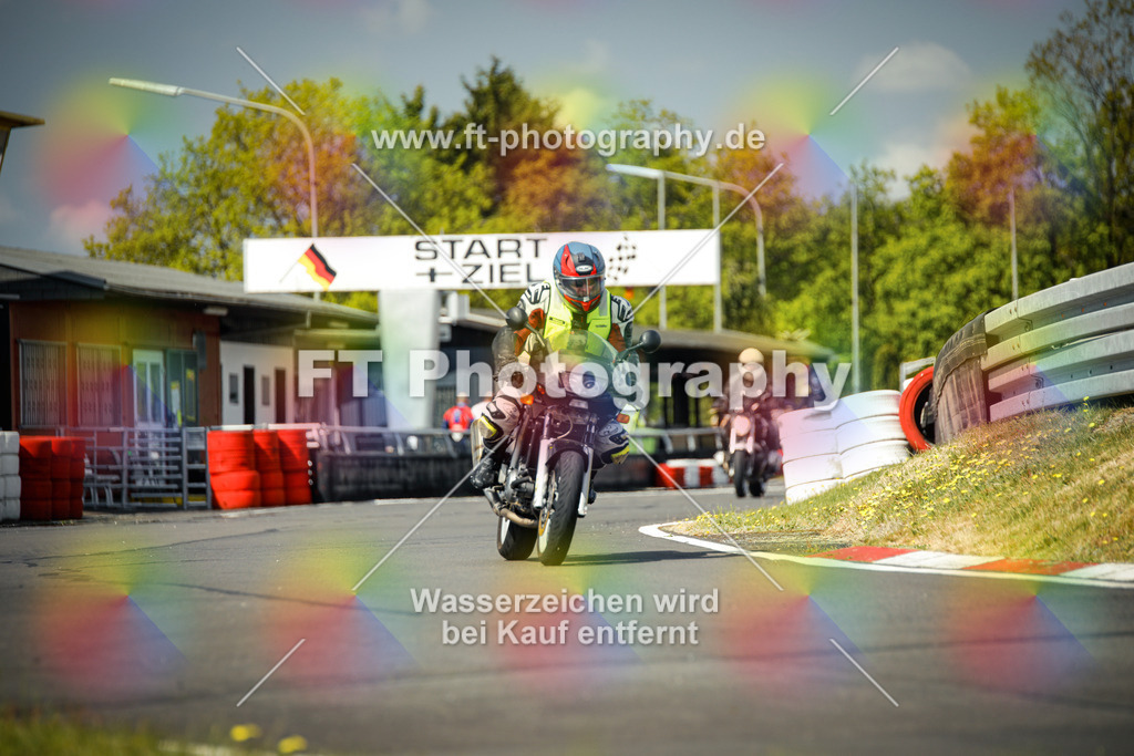 OBK_Mai_Martina_Markus-10780 | Hier findet Ihr Bilder von Touristenfahrten auf der Nürburgring Nordschleife oder von anderen Veranstaltungen die ich besucht habe. Viel Spass beim Durch Schauen 