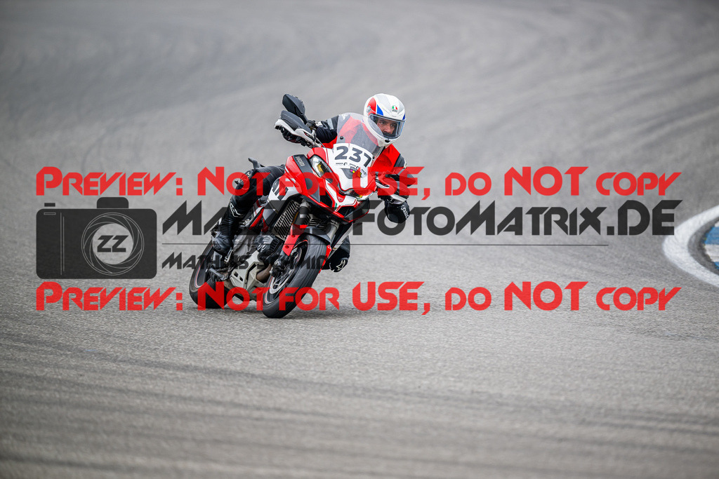 MaZZes_FotoMatrix_240702_6007705_1924 | INST