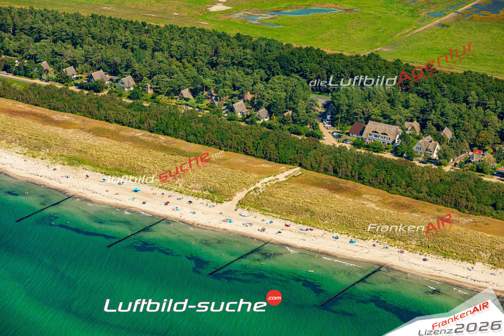 Neue Luftbildaufnahme der Stadt Wustrow - Das Luftbild wurde 2025 vom UL-Flugzeug heraus erstellt ( keine Drohnenaufnahme ) - Hochauflösende Luftaufnahme - für Wandbilder und großformatige Ausdrucke geeignet. Das besondere Geschenk!Hier alle&nbsp;Infos zur Lizenzierung der LuftaufnahmeWir fliegen auch dieses Jahr wieder in Ihre Region um Luftbilder zu erstellen.- Luftbild anfragen