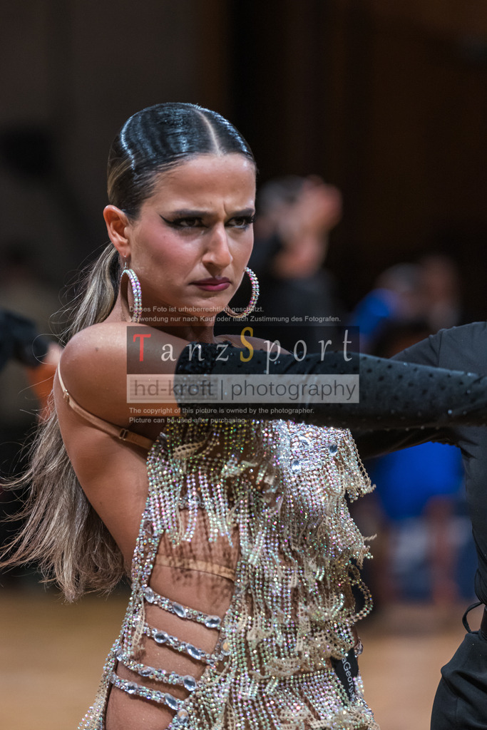 20250820_WDSF-Open-Latin-Rising Stars_2392 | Tanzsportbilder, Standardtanz, Lateintanz, WDSF, DTV, LTVB, dancecomp, goc, hessen tanzt, blaues band der spree, walzer, tango, wiener walzer, slowfox, quickstepp, samba, rumba, cha-cha-cha, paso doble. jive, hd-kroft photography, turniertanzsport