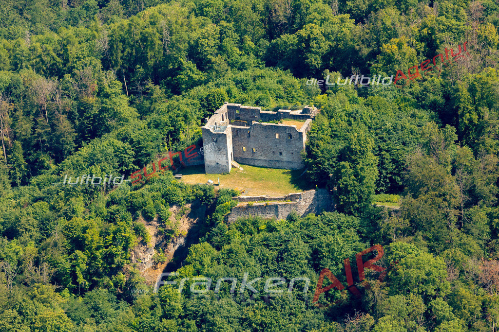 burgruine-bramberg-burgpreppach-ohne-drohne-bild-1468-2023 | Das Luftbild zeigt : Burgruine Bramberg Burgpreppach - Die Luftaufnahme wurde 2023 vom UL-Flugzeug aus erstellt ( keine Drohne ) - 
Hochauflösende Luftaufnahme - Für grossformatige Ausdrucke geeignet. Die Geschenkidee !
Mit Lizenz und Bildrechte bestellbar