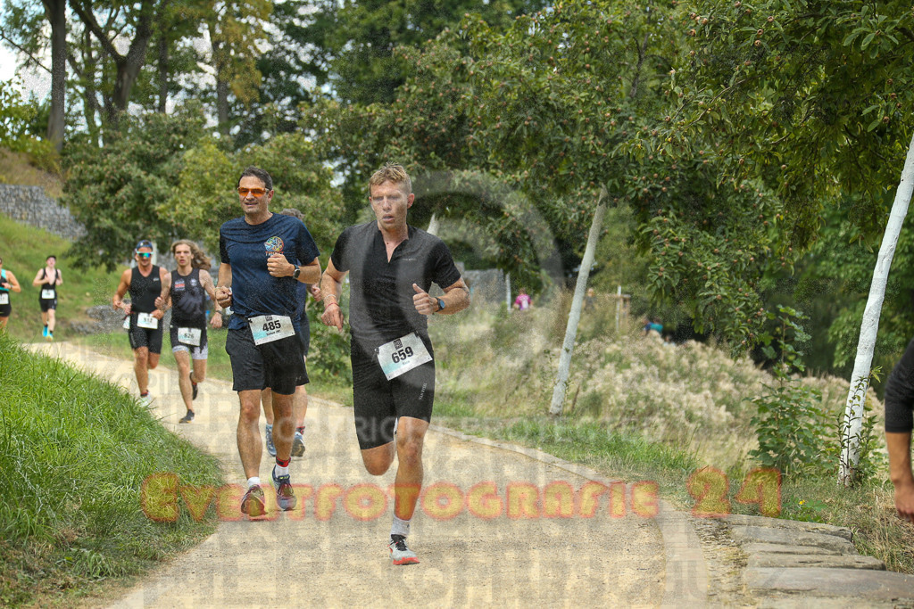 250824_1417_EX1_5684 | Sportfotografie im Rhein-Sieg Kreis, Köln, Bonn, NRW, Rheinland Pfalz, Hessen, etc. Unser Tätigkeitsfeld umfasst den Laufsport vom Volkslauf über den Marathon, Duathlon, Triathon bis zum Ultralauf wie Kölnpfad Ultra oder Schindertrail.