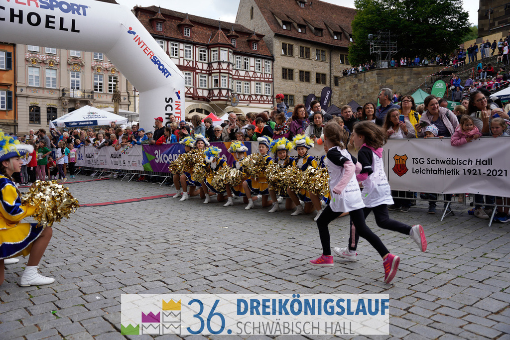 AOK Junior Cup 400m | 3Königslauf 2022 AOK Junior Cup 400m - Realisiert mit Pictrs.com