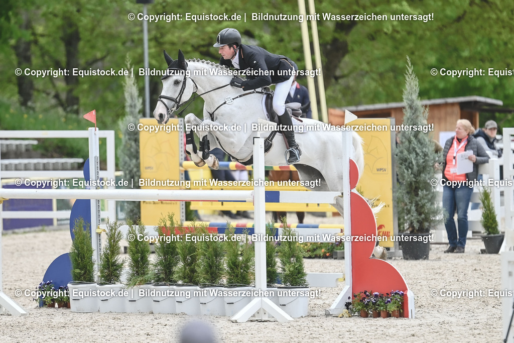20230514_CCI4_Springen_0293 | equistock