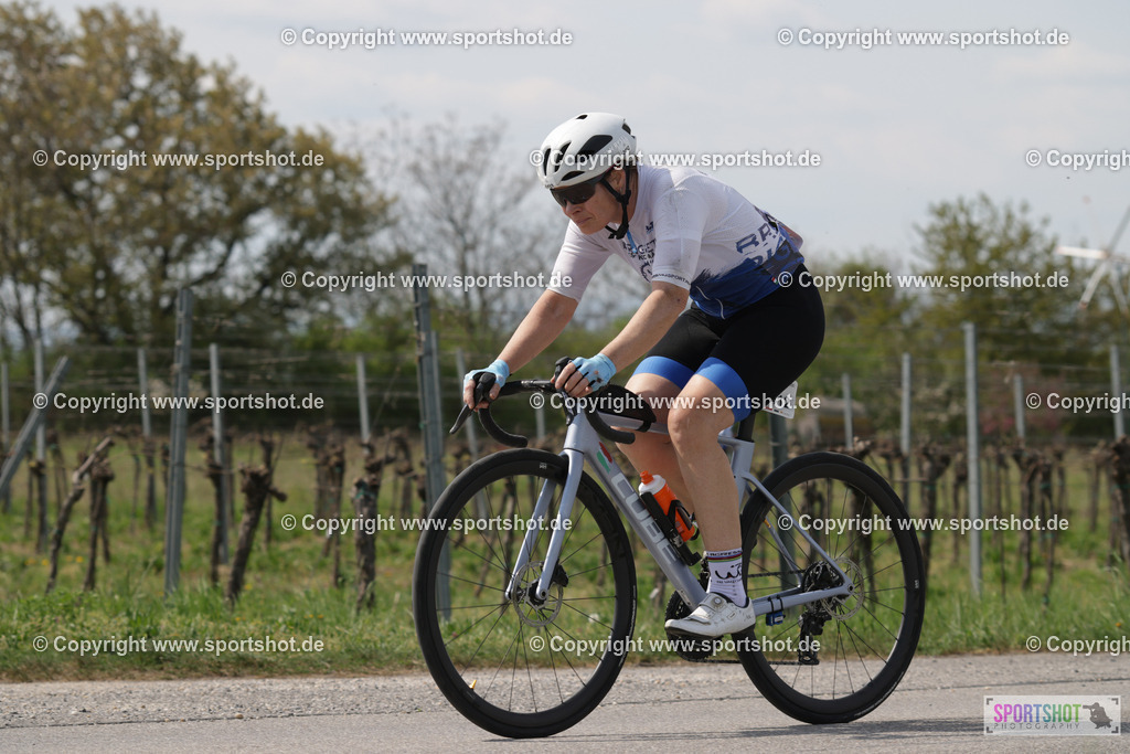 368A4311 | Neusiedlersee Radmarathon 2026@sportshot_your_pictrs #yourpictures#roadtowm2029 #nrm #neusiedlerseeradmarathon #neusiedlersee #neusiedlerseetourismus #burgenland #mörbisch #nrm26 #burgenlandtourismus #voglundco #poweredbyburgenlandtourismus #radsport #rad #marathon #ucigranfondo #visitburgenland #ucigranfondoworldseries