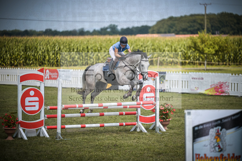 DOS_6789 | Entdecke hochwertige Reitturnierfotos von Foto Oger. Professionell, emotional und authentisch – jetzt Lieblingsmomente im Shop bestellen.Deutschlandweite Turnierfotografie. - Realisiert mit Pictrs.com