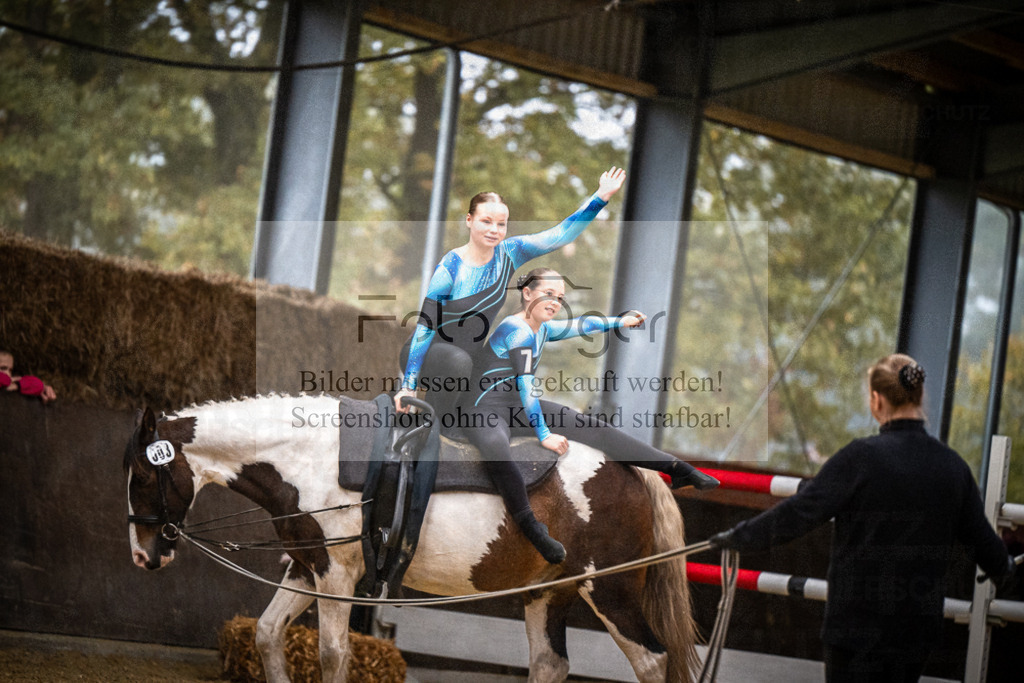 DOS_0256 | Entdecke hochwertige Reitturnierfotos von Foto Oger. Professionell, emotional und authentisch – jetzt Lieblingsmomente im Shop bestellen.Deutschlandweite Turnierfotografie. - Realisiert mit Pictrs.com