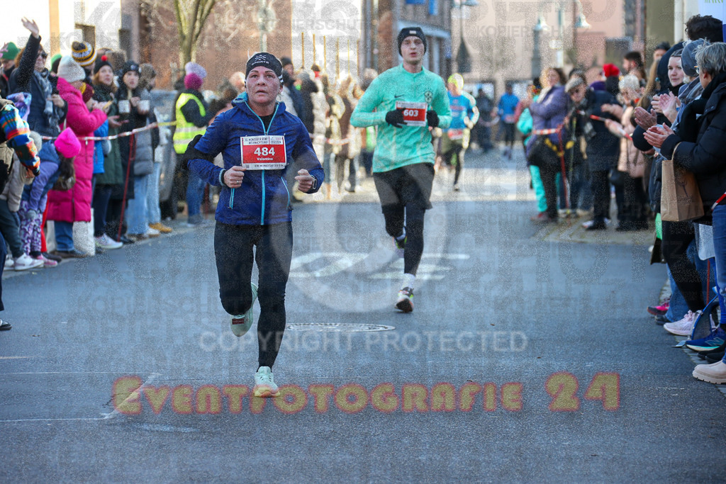 241201_1228_EX1_2267 | Sportfotografie im Rhein-Sieg Kreis, Köln, Bonn, NRW, Rheinland Pfalz, Hessen, etc. Unser Tätigkeitsfeld umfasst den Laufsport vom Volkslauf über den Marathon, Duathlon, Triathon bis zum Ultralauf wie Kölnpfad Ultra oder Schindertrail.