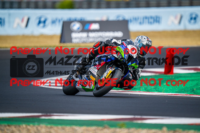 MaZZes_FotoMatrix_220625_2512 | PROSUPERSTOCK