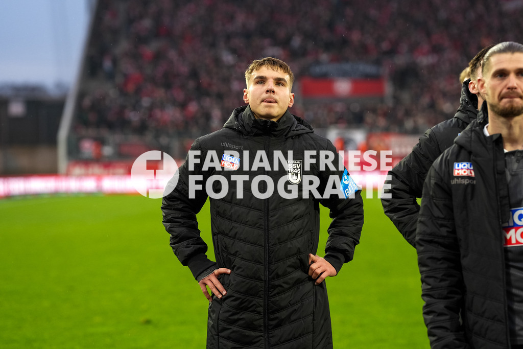 GER Rot-Weiss Essen vs. SSV Ulm, Fussball, 3. Liga, Spieltag 19, Saison 2025/2026, 20.12.2025 | GER Rot-Weiss Essen vs. SSV Ulm, Fussball, 3. Liga, Spieltag 19, Saison 2025/2026, 20.12.2025Foto: Fabian Friese - Realisiert mit Pictrs.com