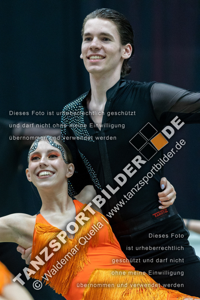 20230325-12866 | Hier finden Sie Tanz Bilder vom Latein und Standard Formationen tanzen. Sportbilder vom Tanzsport. Schöne Fotos und von Weltmeisterschaft, Europameisterschaft, Bundesliga, Regionalliga, Oberliga und Landesliga sowie von GOC Stuttgart, DanceComp, WM Bremen