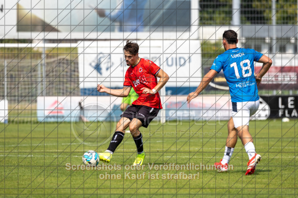 20250816_152835_0709 | #,1.Göppinger SV (rot) vs. FSV 08 Bietigheim-Bissingen (blau), Fußball, Oberliga BW, wfv, 03. Spieltag, Saison 2025/2026, Rasensportplatz Stadion SV Göppingen, Hohenstaufenstr. 116, 73033 Göppingen, 16.08.2025 - 14:00 Uhr,Foto: PhotoPeet-Sportfotografie/Peter Harich