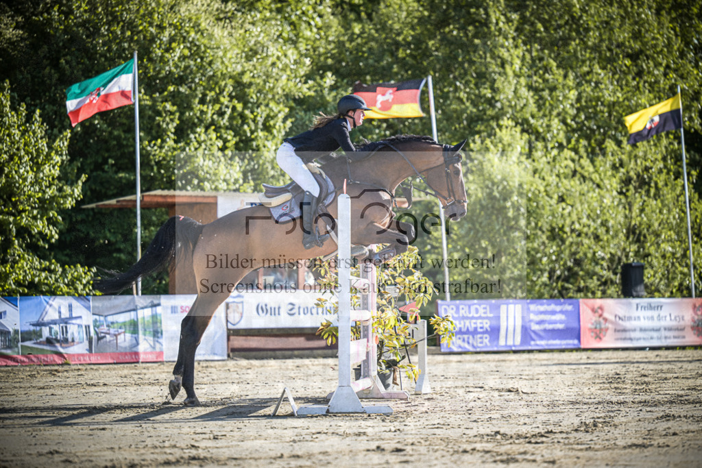 DOS_0423 | Entdecke hochwertige Reitturnierfotos von Foto Oger. Professionell, emotional und authentisch – jetzt Lieblingsmomente im Shop bestellen.Deutschlandweite Turnierfotografie. - Realisiert mit Pictrs.com