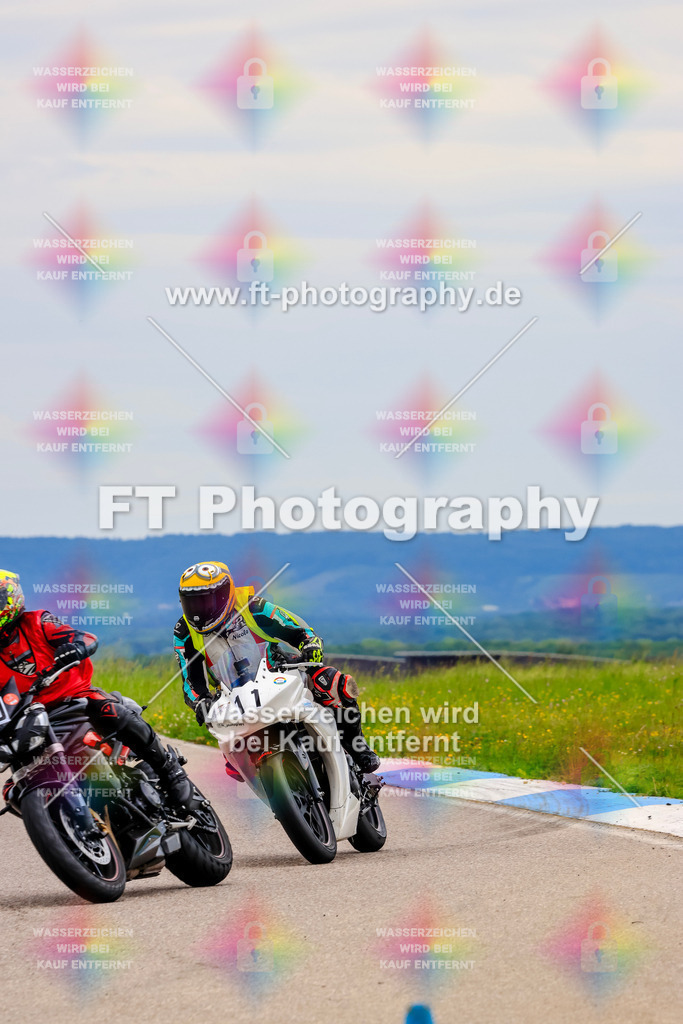 MotoTeam-2965 | Hier findet Ihr Bilder von Touristenfahrten auf der Nürburgring Nordschleife oder von anderen Veranstaltungen die ich besucht habe. Viel Spass beim Durch Schauen 
