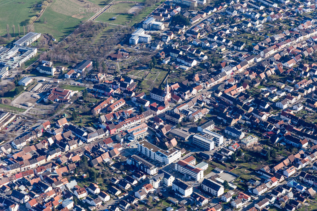 Luftbild: Hauptstr im Ortsteil Blankenloch in Stutensee im Bundesland Baden-Württemberg in Deutschland. Foto: IMG_097233.jpg vom 10.03.2017 durch Werner Riehm/FLY-FOTO.de