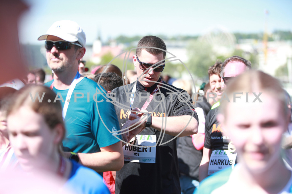 ..... | LINZ,AUSTRIA,27.April 25, Int. 3 Brückenlauf Linz  , Image shows: Photo: WAPICS / Manuel Binder