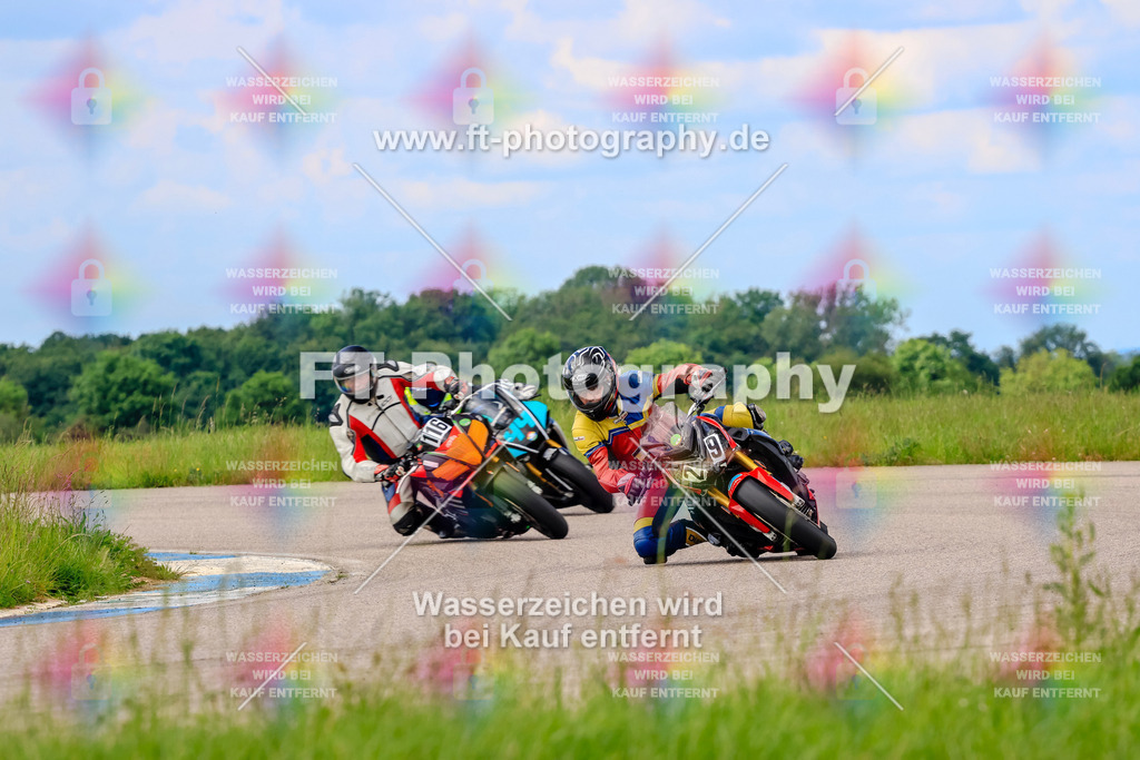 MotoTeam-1239 | Hier findet Ihr Bilder von Touristenfahrten auf der Nürburgring Nordschleife oder von anderen Veranstaltungen die ich besucht habe. Viel Spass beim Durch Schauen 