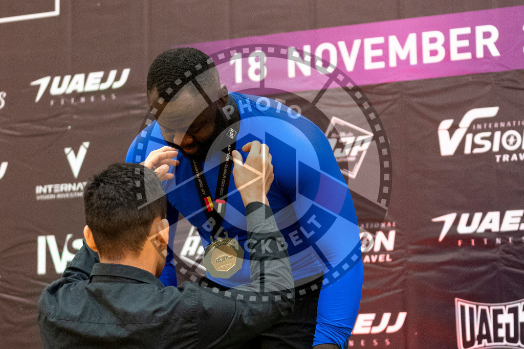 20231118PBB13994 | Fighters compete during the AJP Tour 600 Frankfurt Championship in Frankfurt/Main, Germany, on November 18, 2023.