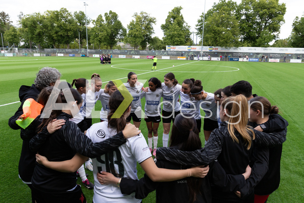 Fußball I Frauen I Saison 2025-2026 I Frauen 3. Liga | FVRZ Gruppe 2 | 18. Spieltag I Spielvereinigung Schaffhausen Damen 1 - Team Furttal Zürich I 17.05.2026 | Hochwertige Sportfotos kaufen & lizenzieren für Medien, Vereine, Agenturen & Sportler:innen. Entdecke professionelle Sportfotografie im Bildshop von Alexander Franzen. - Realisiert mit Pictrs.com