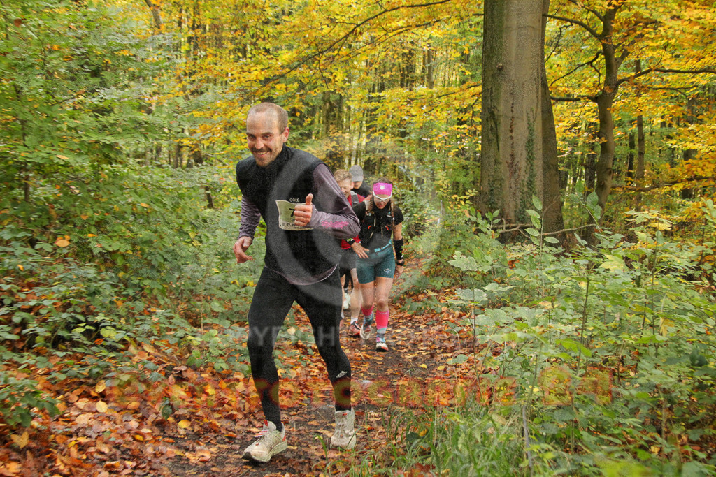 251026_1246_EV4_5774 | Sportfotografie im Rhein-Sieg Kreis, Köln, Bonn, NRW, Rheinland Pfalz, Hessen, etc. Unser Tätigkeitsfeld umfasst den Laufsport vom Volkslauf über den Marathon, Duathlon, Triathon bis zum Ultralauf wie Kölnpfad Ultra oder Schindertrail.