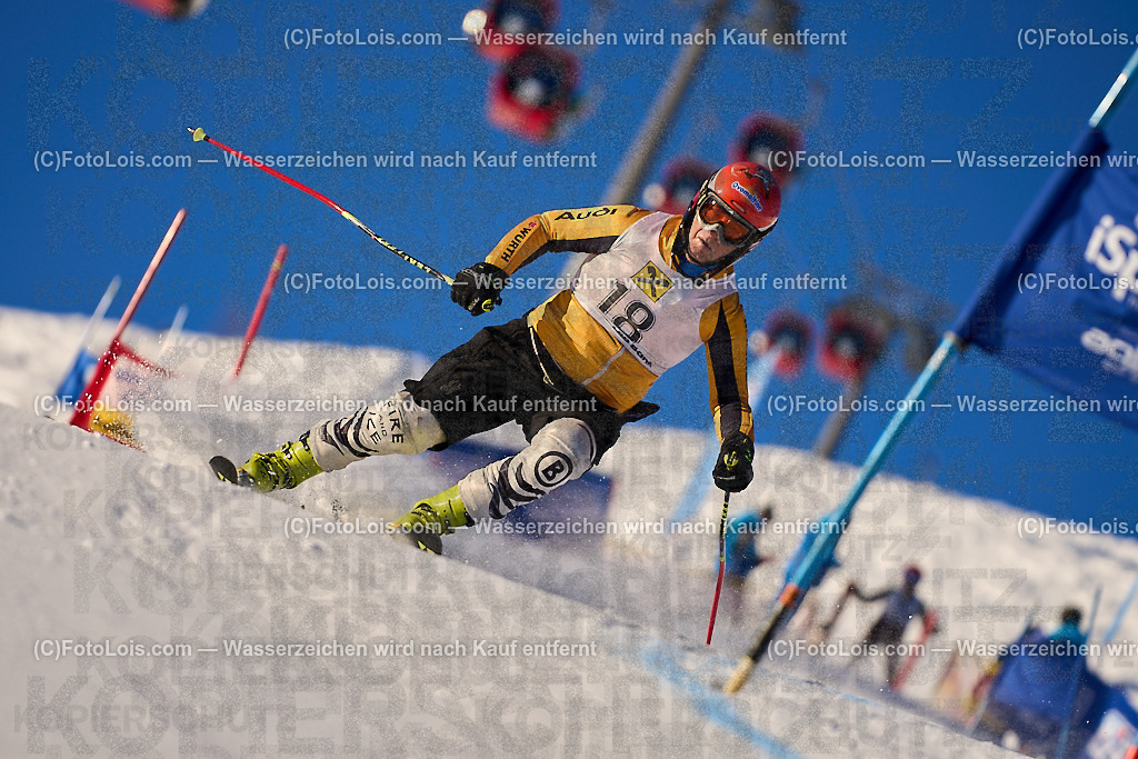 ALP2482_MASTERS-Cup_GS-B Herrn_Schafferer Erich | (C)FotoLois.com, Alois Spandl. FIS Masters-Cup Wildschönau, Giant Slalom auf der Piste Schatzberg GS, Siegerehrung auf dem Dorfplatz Niederau, Sa 13. Januar 2024.