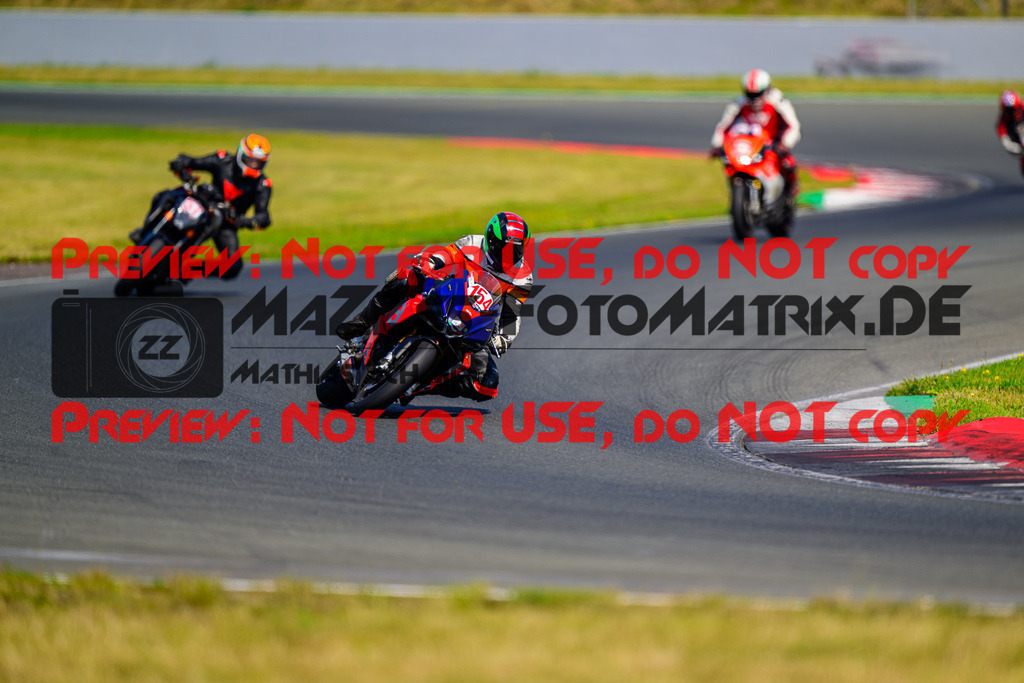 MaZZes_FotoMatrix_240725_6007705_9601 | ROT