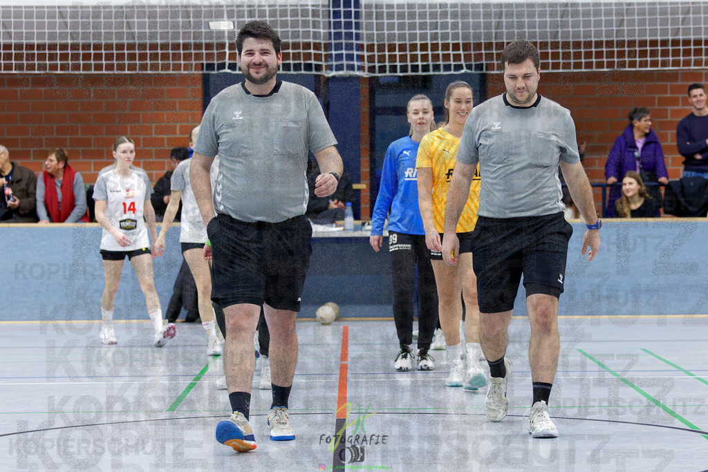 Frauen Oberliga Mitte (HHV); HSG Eibelshausen/Ewersbach - HSG Wettenberg II | Frauen Oberliga Mitte (HHV); HSG Eibelshausen/Ewersbach - HSG Wettenberg II am 13.12.2025 in Steinbrücken (Sporthalle am Hammerweiher)Photo © 2025 - Jörg Heinrich - Realisiert mit Pictrs.com