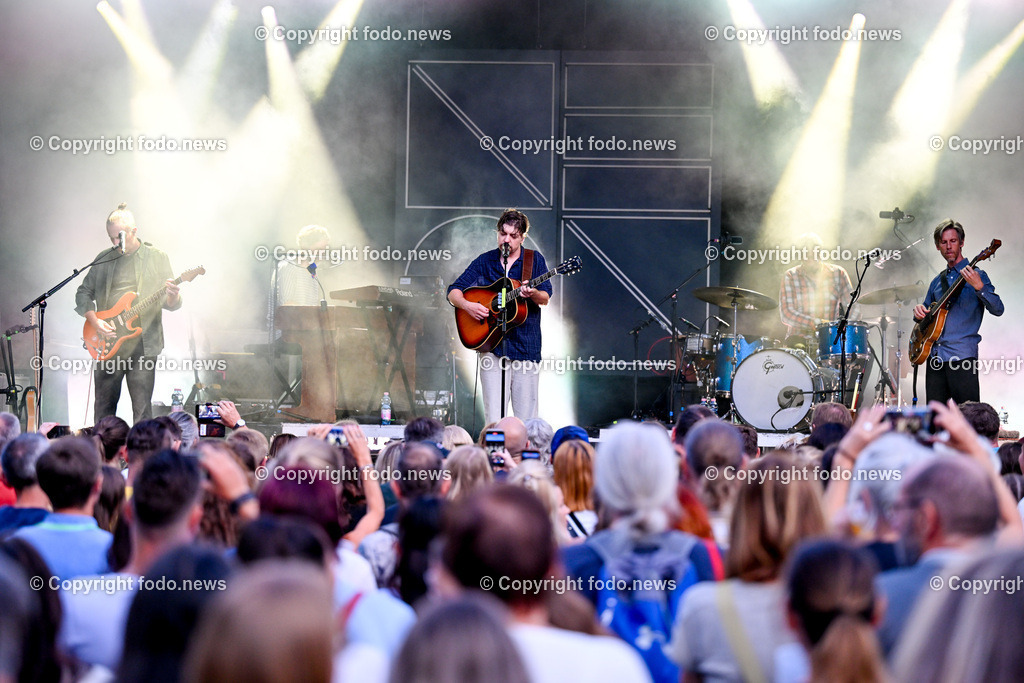 Posthof_ Philipp Poisl_ Open Air Konzert_ 24.07.2023-24 | 24.07.2023, Linz, AUT, Posthof, Open Air Konzert Philipp Poisl, im Bild Philipp Poisel (Singer Songwriter aus Stuttgart)