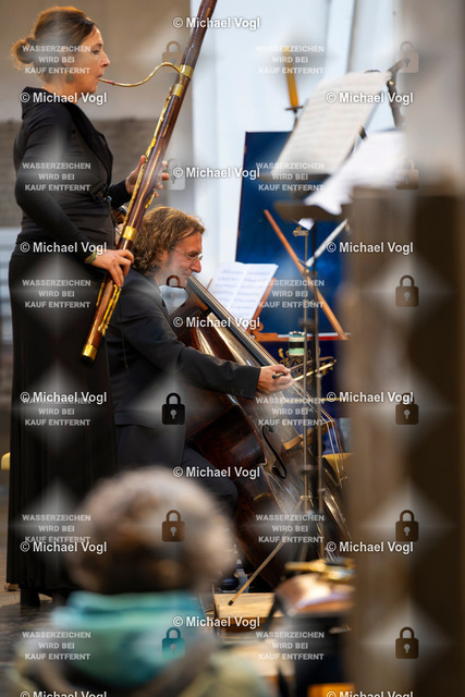 TAM25_K.05__Michael-Vogl_035_5707 | Tage Alter Musik Regensburg K.05 Basilika St. Emmeram Xenia Löffler, Alfredo Bernardini, Michael Bosch, Oboe Batzdorfer Hofkapelle (Deutschland) Musik aus der Fürst Thurn und Taxis Hofbibliothek Regensburg Daniel Deuter Konzertmeister Foto: Michael Vogl