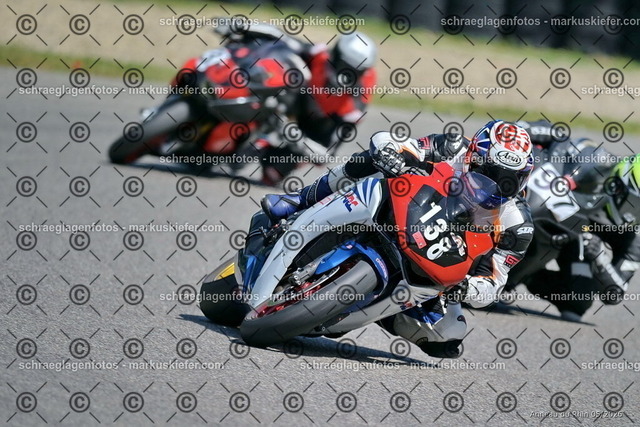 26BT02-1184 | markuskiefer.com - Realisiert mit Pictrs.com